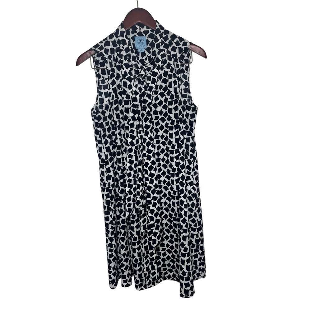CeCe Tie Neck Shift Dress Women 10 Black White Geometric Print Sleeveless - Picture 2 of 8